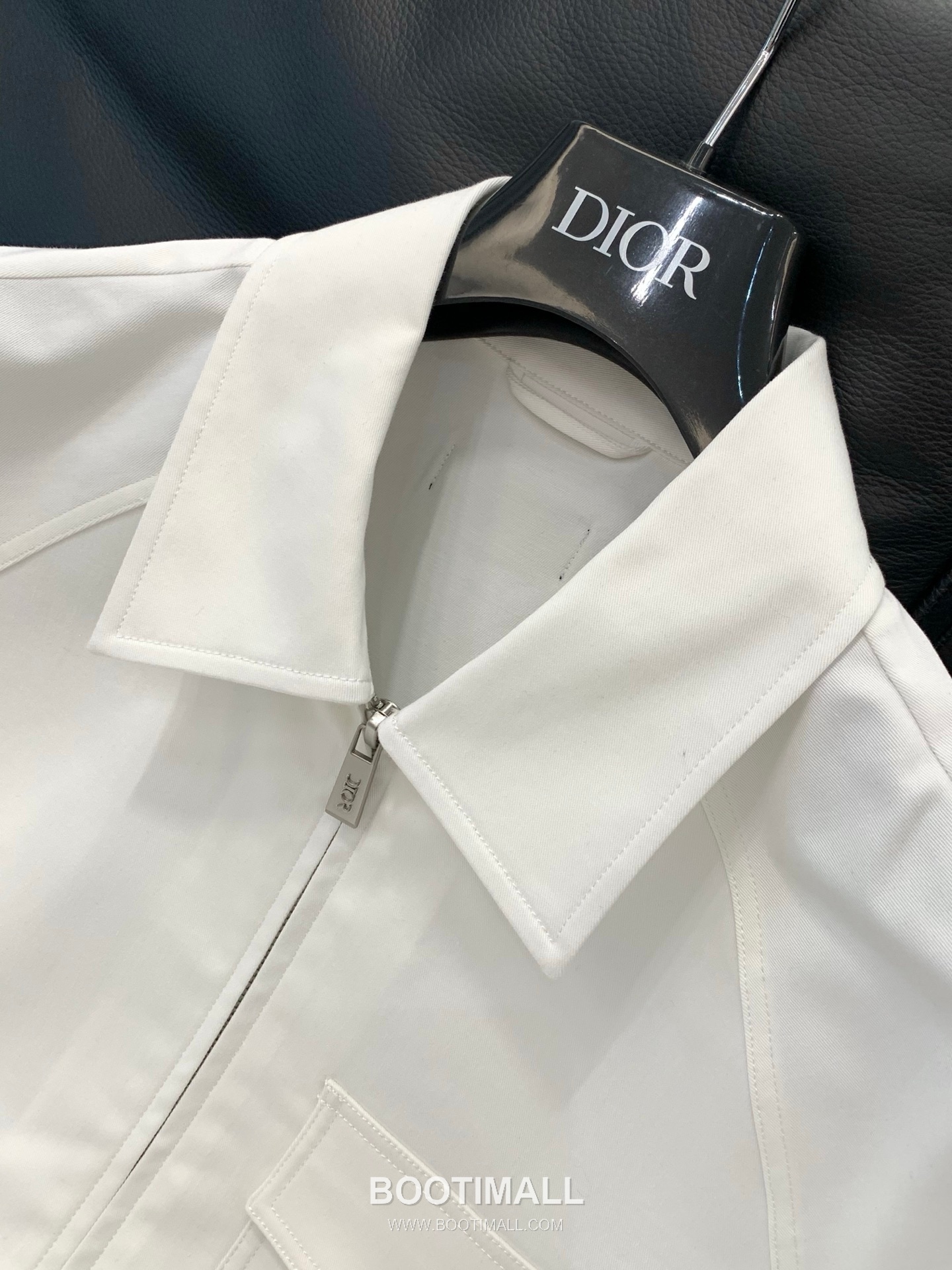 Dior SS26 Cotton Blend Collared Jacket with Embroidered Logo 디올 SS26 코튼 혼방 카라 재킷 자수 로고 4
