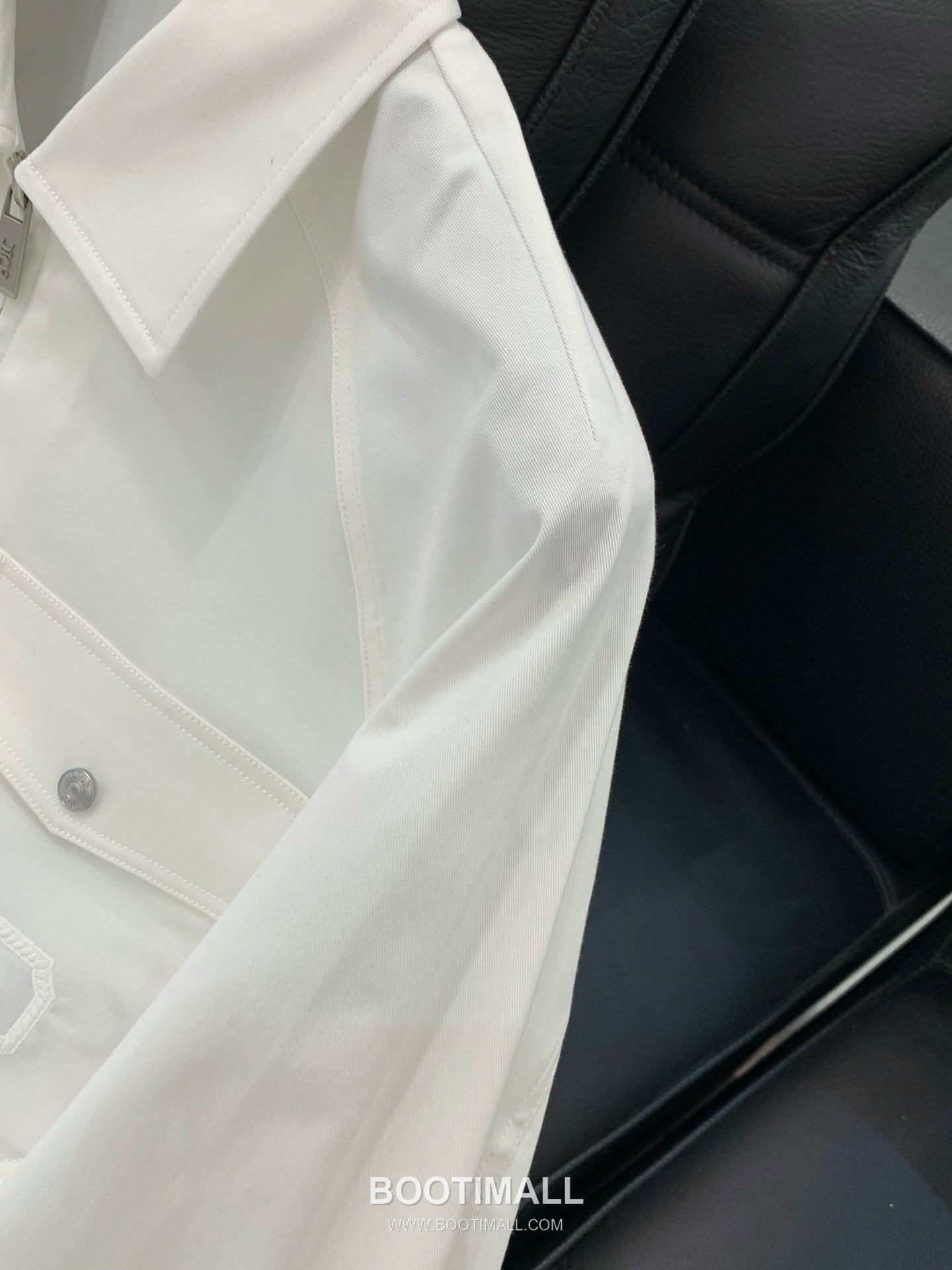 Dior SS26 Cotton Blend Collared Jacket with Embroidered Logo 디올 SS26 코튼 혼방 카라 재킷 자수 로고 5