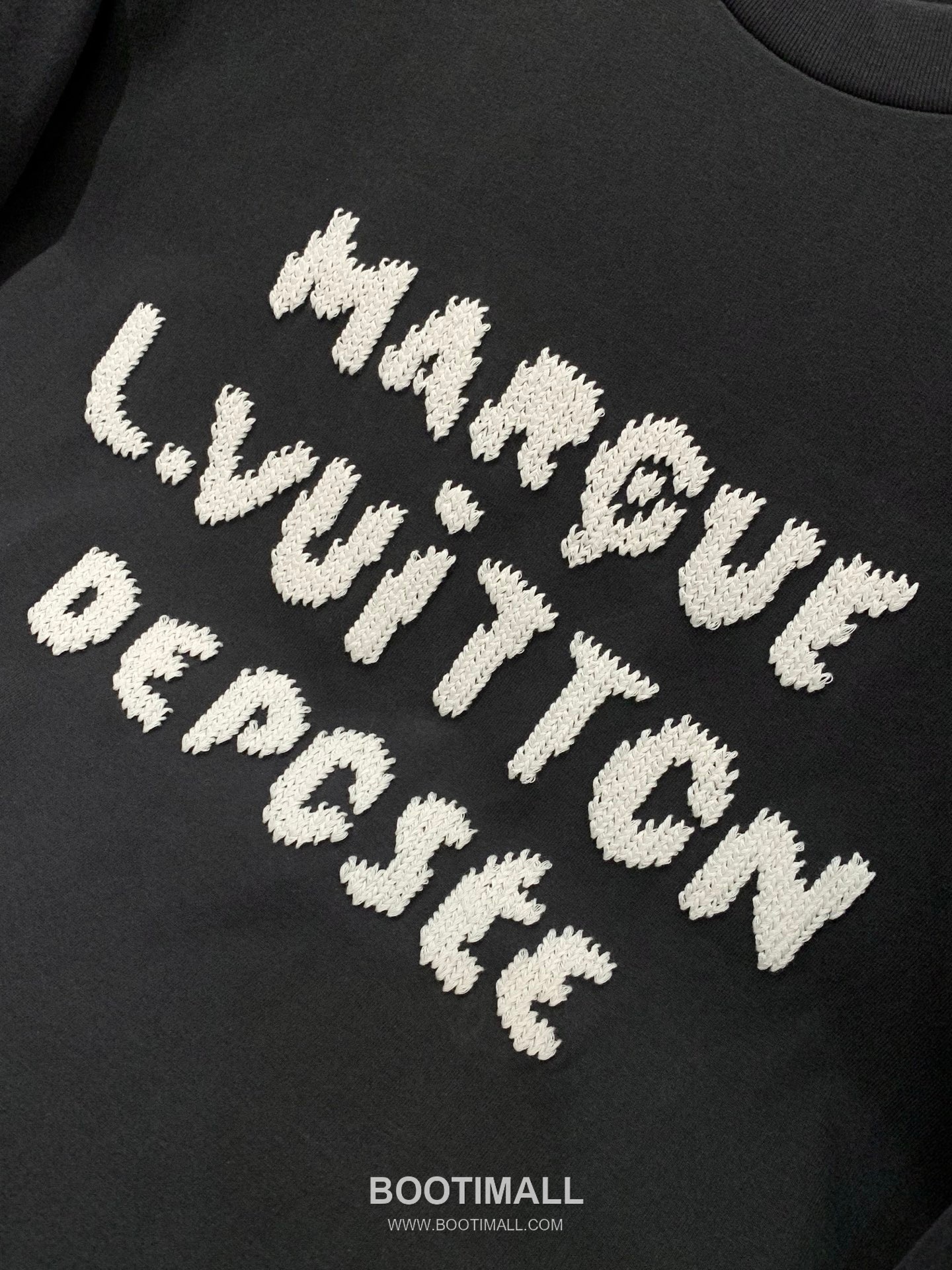 Louis Vuitton SS25 Cotton Crewneck T-Shirt with Embroidered Logo 루이비통 SS25 코튼 크루넥 티셔츠 자수 로고 6