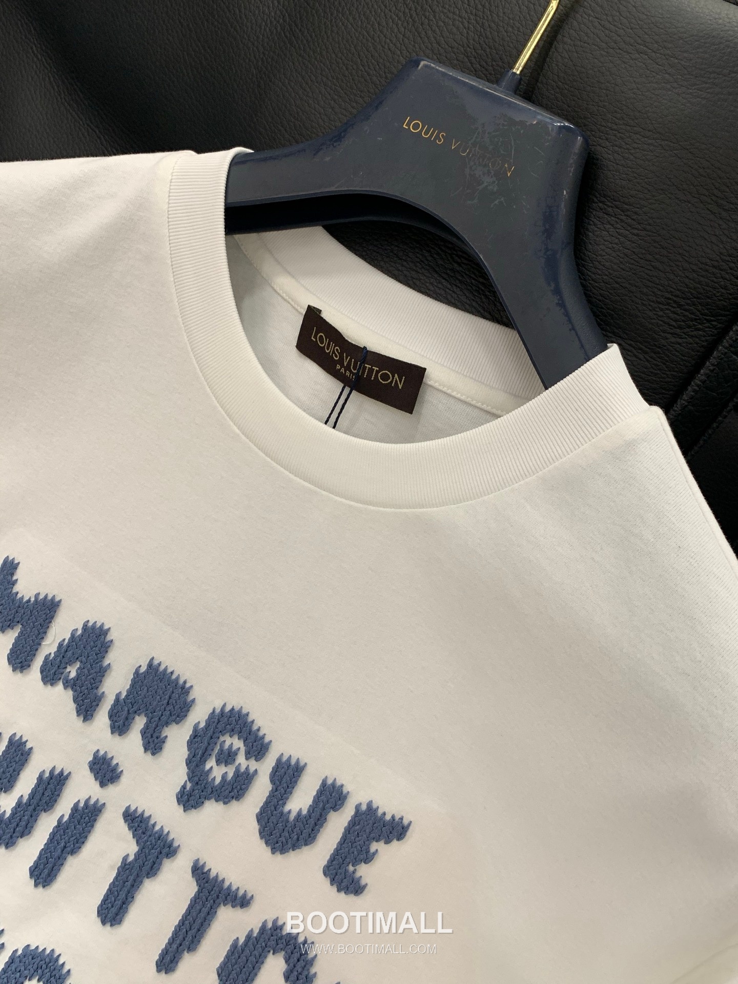 Louis Vuitton SS25 Cotton Crewneck T-Shirt with Embroidered Logo 루이비통 SS25 코튼 크루넥 티셔츠 자수 로고 4