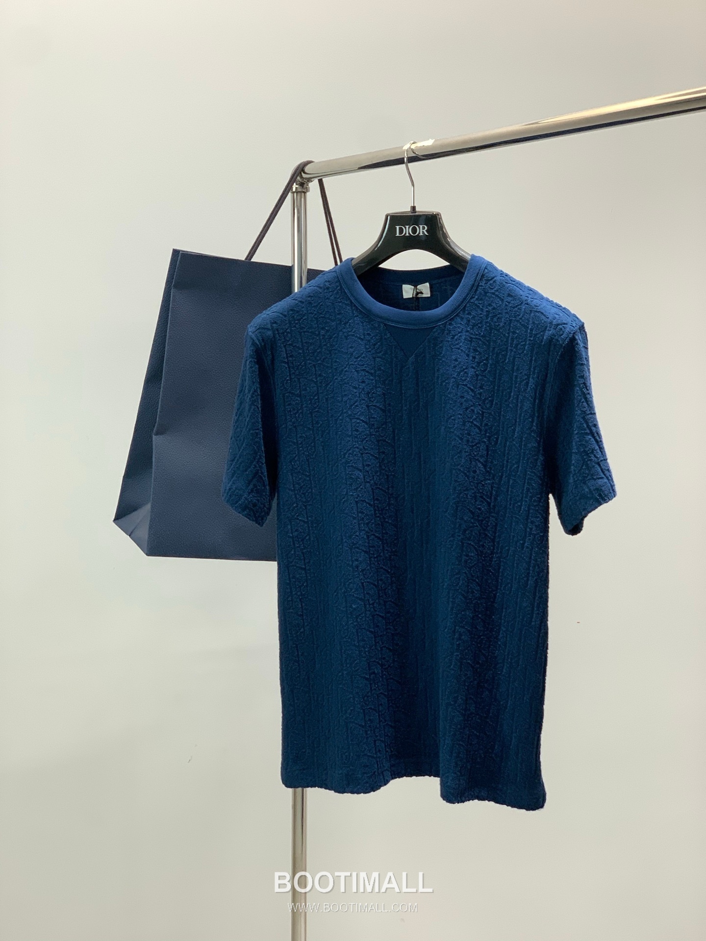 Dior SS26 Cotton Short Sleeve T-Shirt and Shorts Set with Flocked Logo 디올 SS26 코튼 반팔 티셔츠 쇼츠 세트 플로킹 로고 10