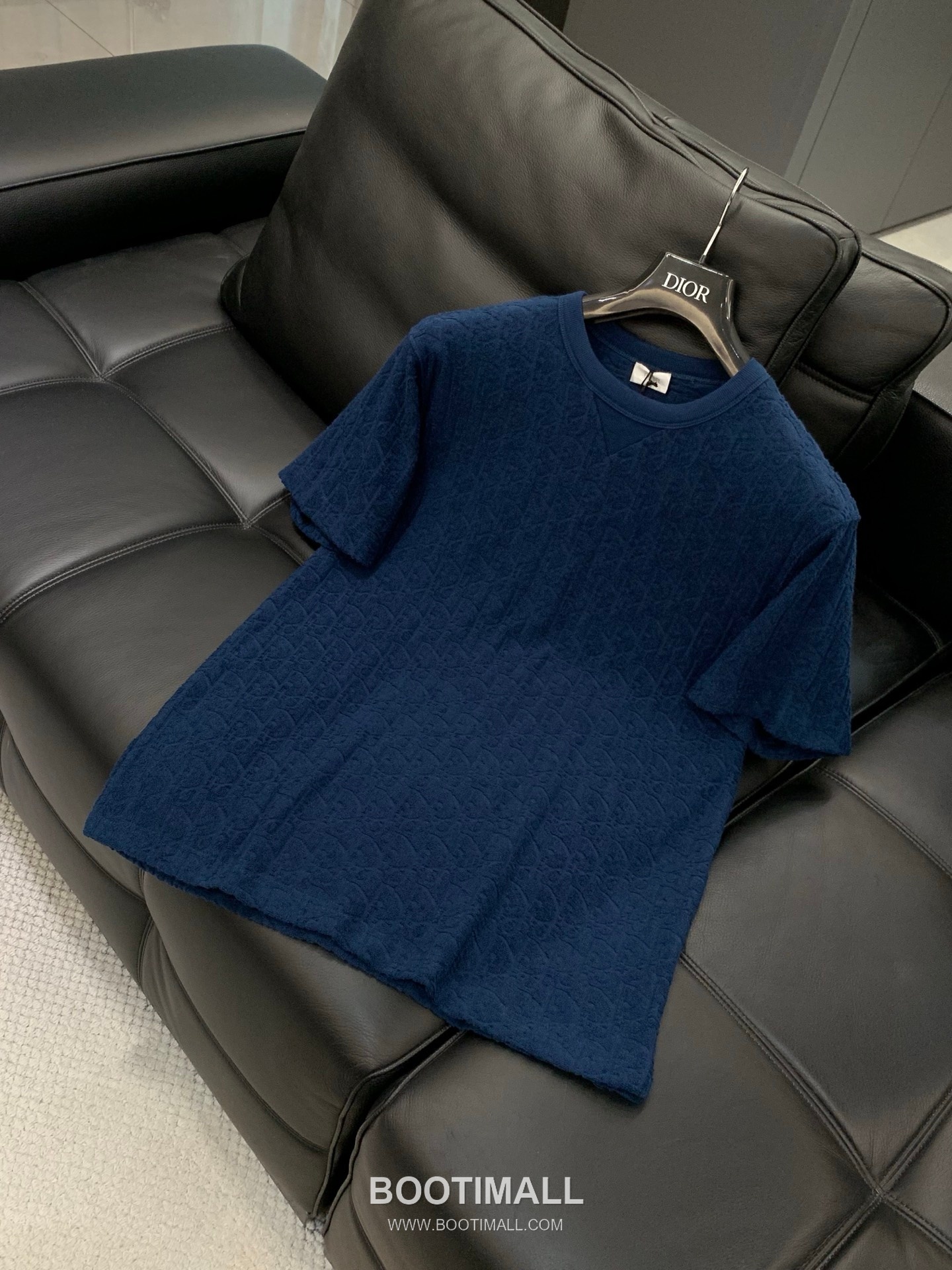 Dior SS26 Cotton Short Sleeve T-Shirt and Shorts Set with Flocked Logo 디올 SS26 코튼 반팔 티셔츠 쇼츠 세트 플로킹 로고 12