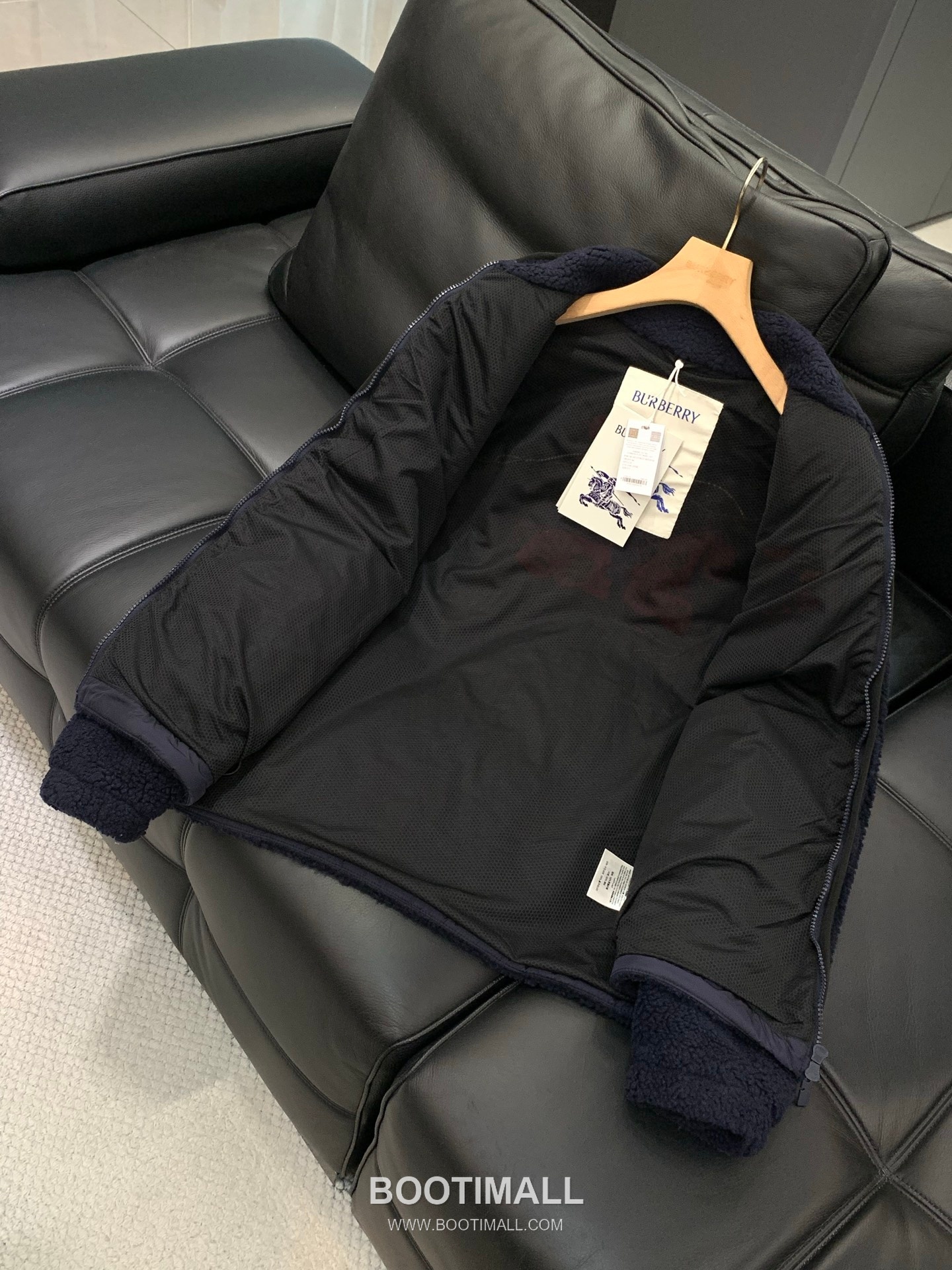 Burberry SS26 Polyester Fleece Jacket with Embroidered Logo 버버리 SS26 폴리에스터 플리스 재킷 자수 로고 9