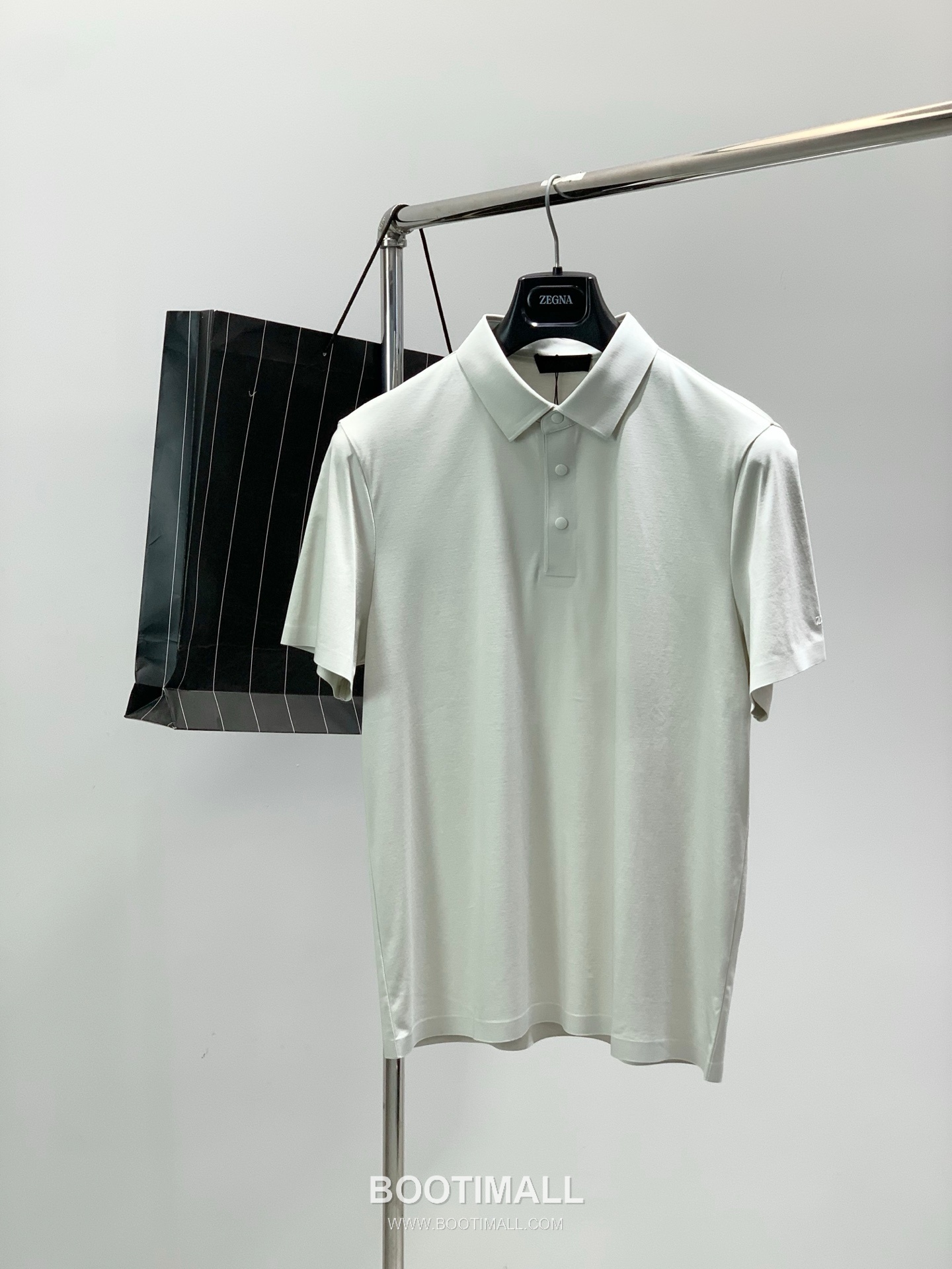 Zegna SS26 Cotton Collared Short Sleeve T-Shirt with Logo Print 제냐 SS26 코튼 카라 반팔 티셔츠 로고 프린트 1