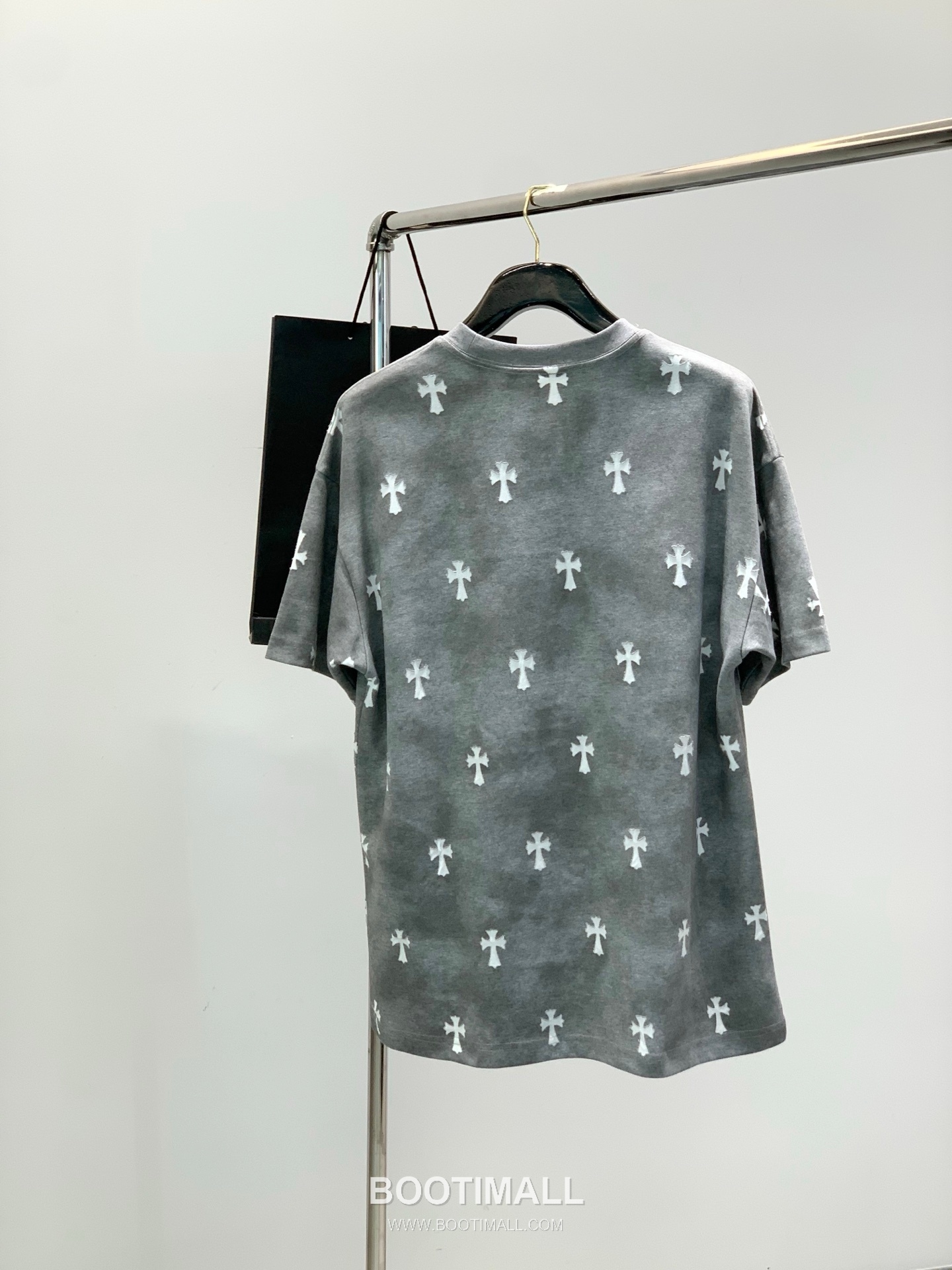 Chrome Hearts SS26 Cotton Crewneck T-Shirt with Embroidered Logo 크롬하츠 SS26 코튼 크루넥 티셔츠 자수 로고 2