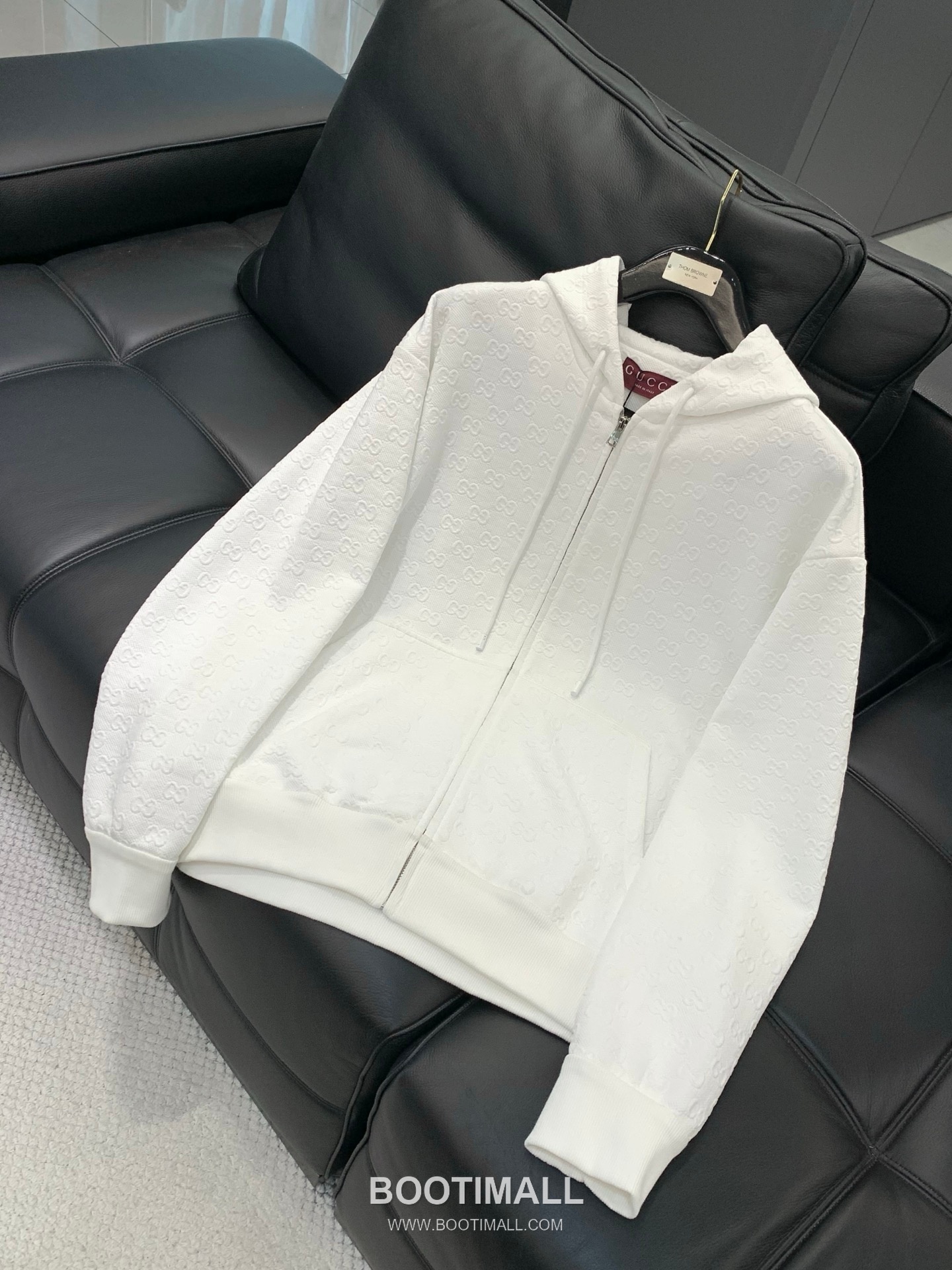 Gucci SS26 Cotton Blend Hooded Jacket with Embossed Logo 구찌 SS26 코튼 혼방 후드 재킷 엠보스 로고 3