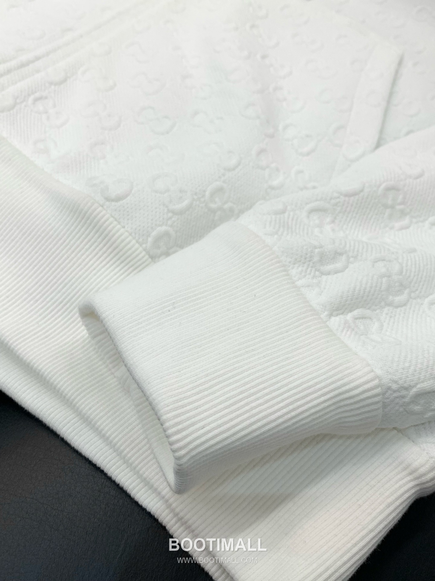 Gucci SS26 Cotton Blend Hooded Jacket with Embossed Logo 구찌 SS26 코튼 혼방 후드 재킷 엠보스 로고 6