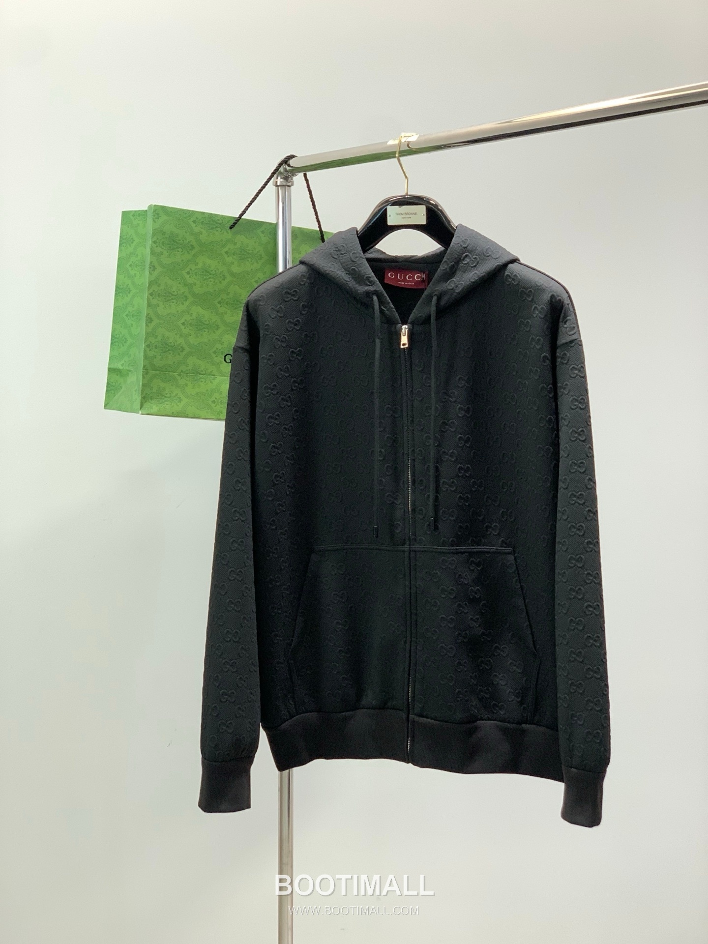 Gucci SS26 Cotton Blend Hooded Jacket with Embossed Logo 구찌 SS26 코튼 혼방 후드 재킷 엠보스 로고 1