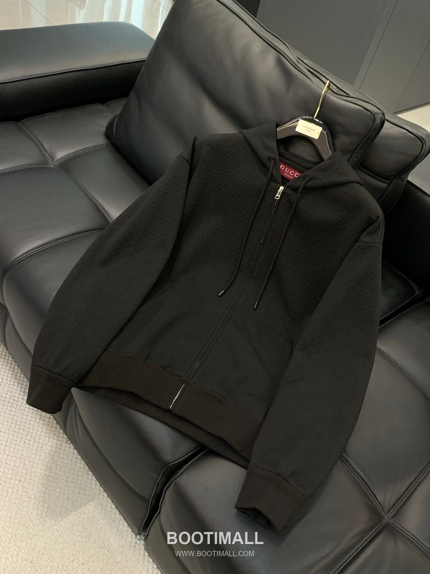 Gucci SS26 Cotton Blend Hooded Jacket with Embossed Logo 구찌 SS26 코튼 혼방 후드 재킷 엠보스 로고 3