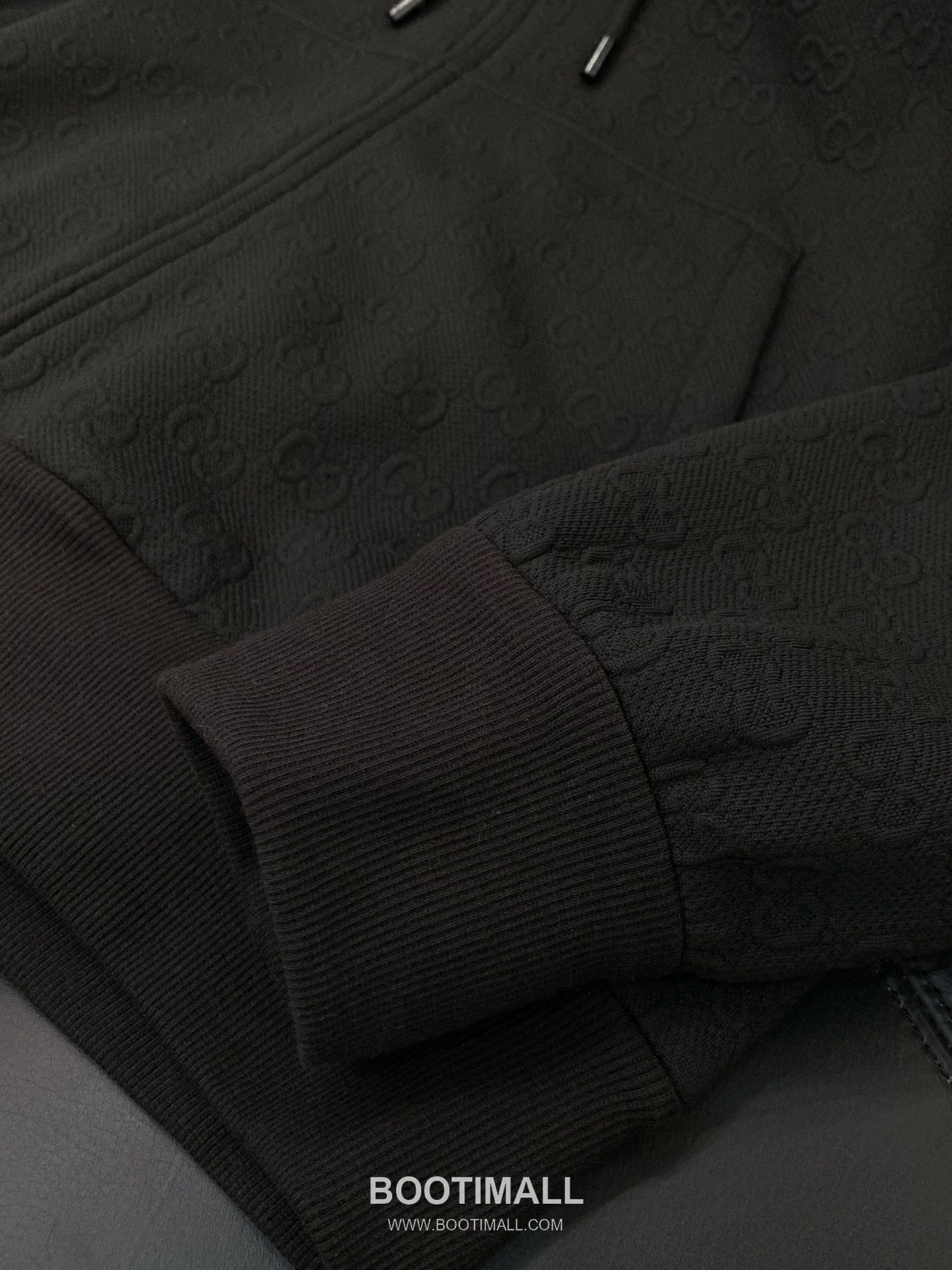 Gucci SS26 Cotton Blend Hooded Jacket with Embossed Logo 구찌 SS26 코튼 혼방 후드 재킷 엠보스 로고 6