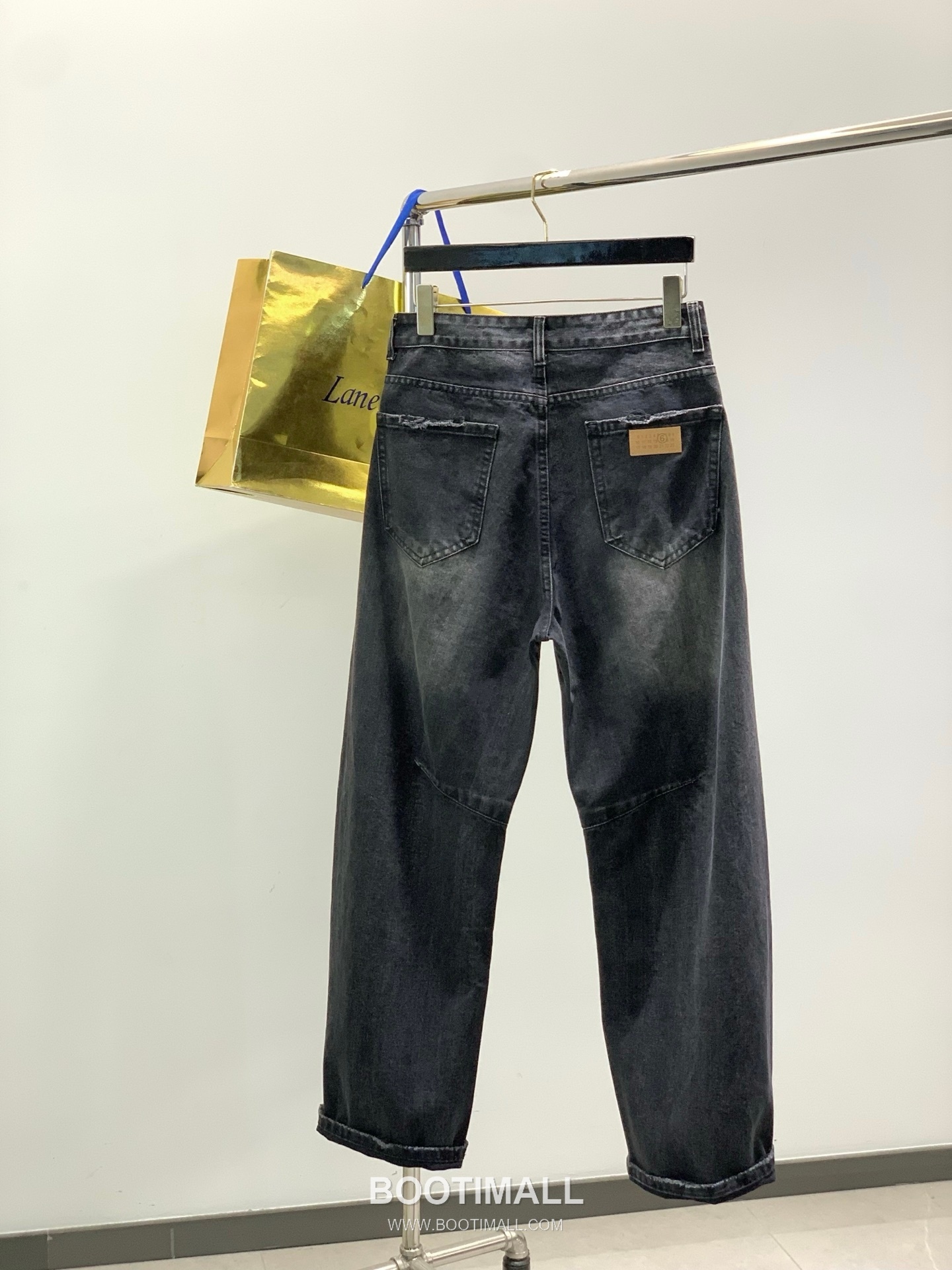 Maison Margiela SS26 Washed Denim Pants with Logo Print 메종마르지엘라 SS26 워시드 데님 팬츠 로고 프린트 2