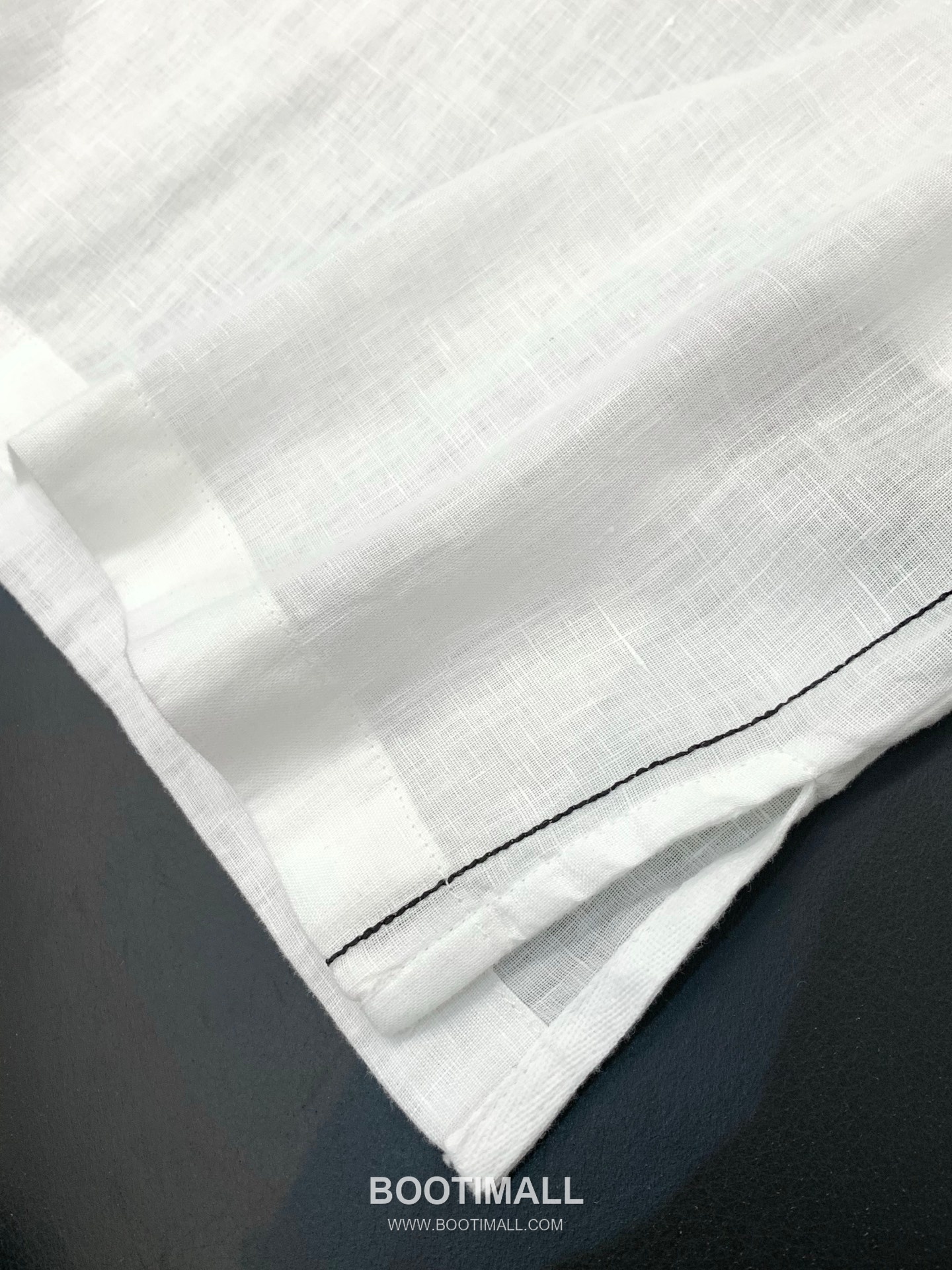 Prada SS26 Cotton Crewneck T-Shirt with Patch Embroidered Logo 프라다 SS26 코튼 크루넥 티셔츠 패치 자수 로고 7