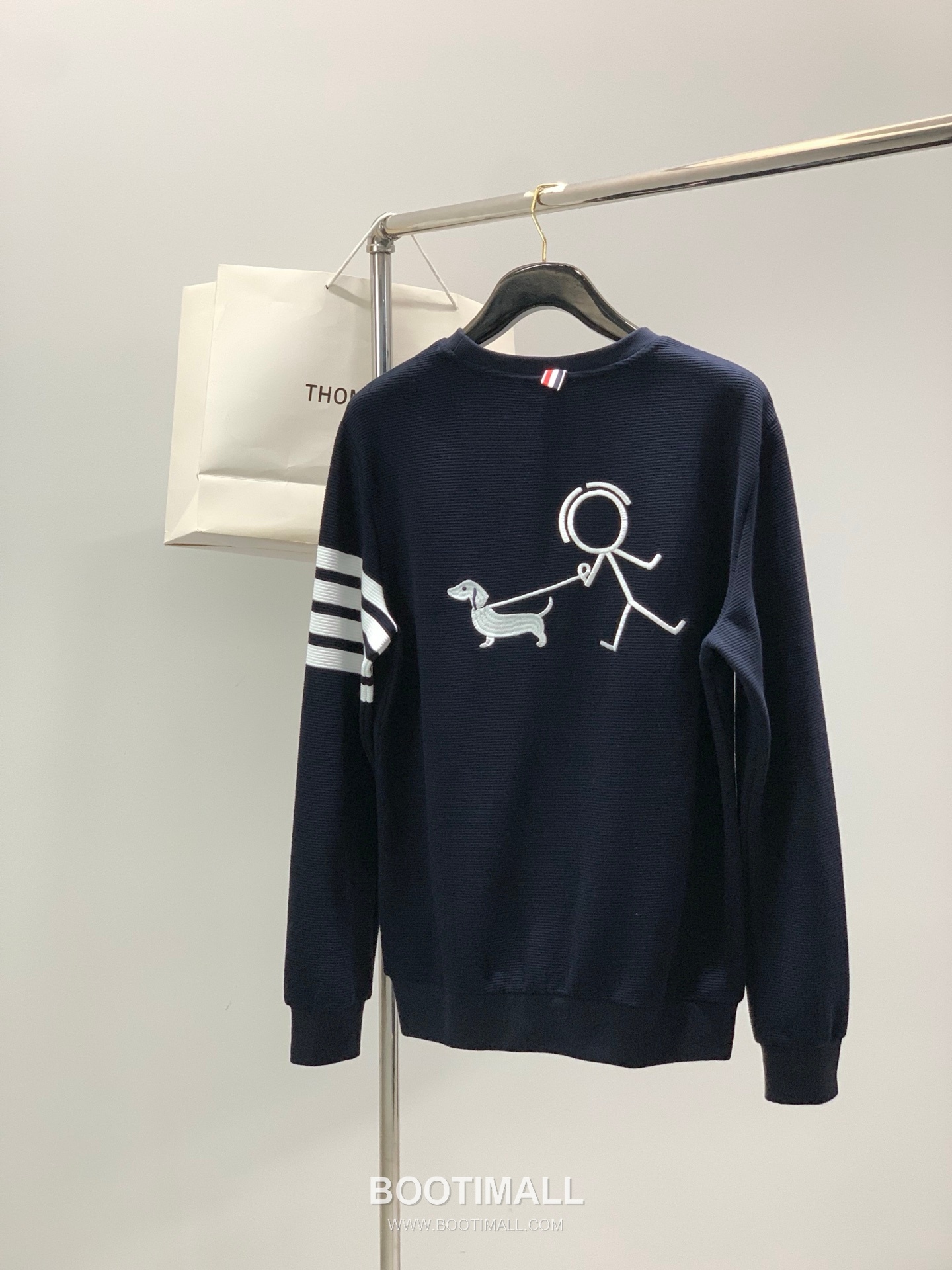 Thom Browne SS26 Cotton Shirt and Pants Set with Printed and Embroidered Logo 톰브라운 SS26 코튼 셔츠 팬츠 세트 프린트 자수 로고 2