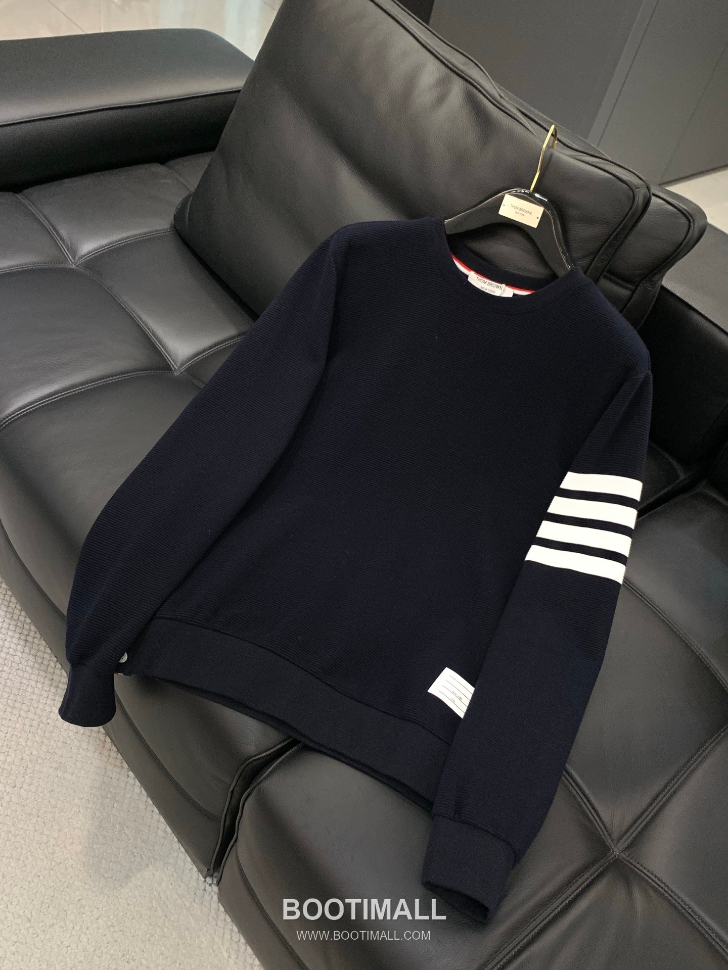 Thom Browne SS26 Cotton Shirt and Pants Set with Printed and Embroidered Logo 톰브라운 SS26 코튼 셔츠 팬츠 세트 프린트 자수 로고 3