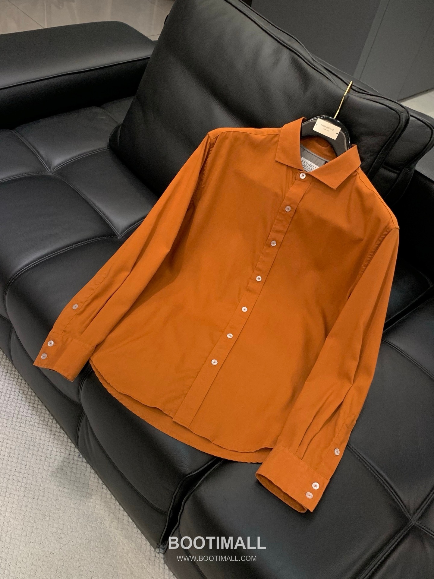 Brunello Cucinelli SS26 Cotton Long Sleeve Shirt with Embroidered Logo 브루넬로 쿠치넬리 SS26 코튼 긴팔 셔츠 자수 로고 3