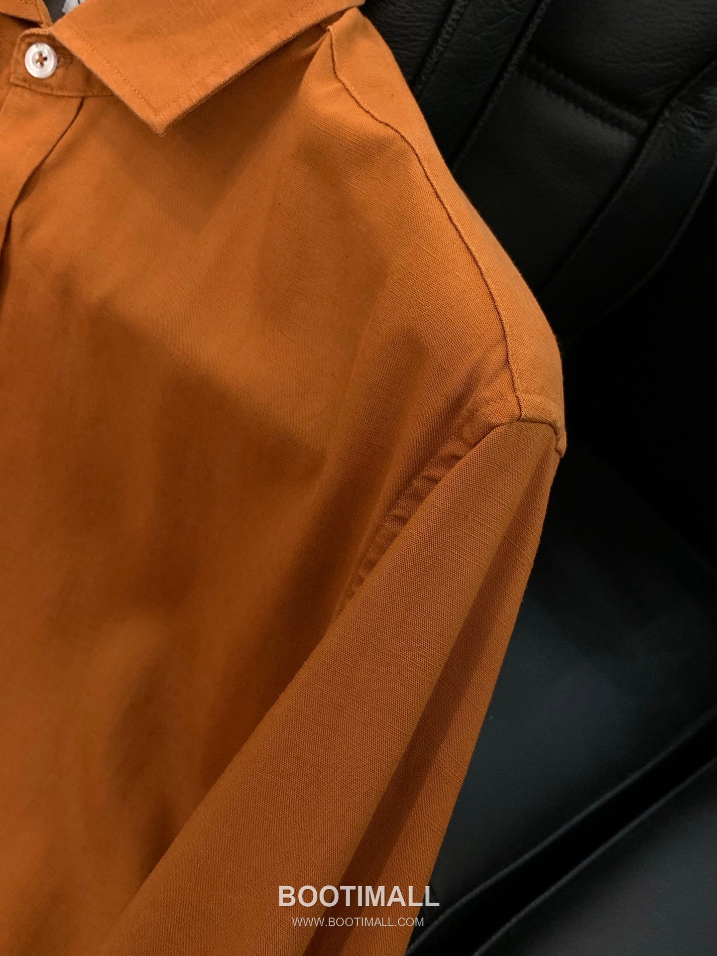 Brunello Cucinelli SS26 Cotton Long Sleeve Shirt with Embroidered Logo 브루넬로 쿠치넬리 SS26 코튼 긴팔 셔츠 자수 로고 5