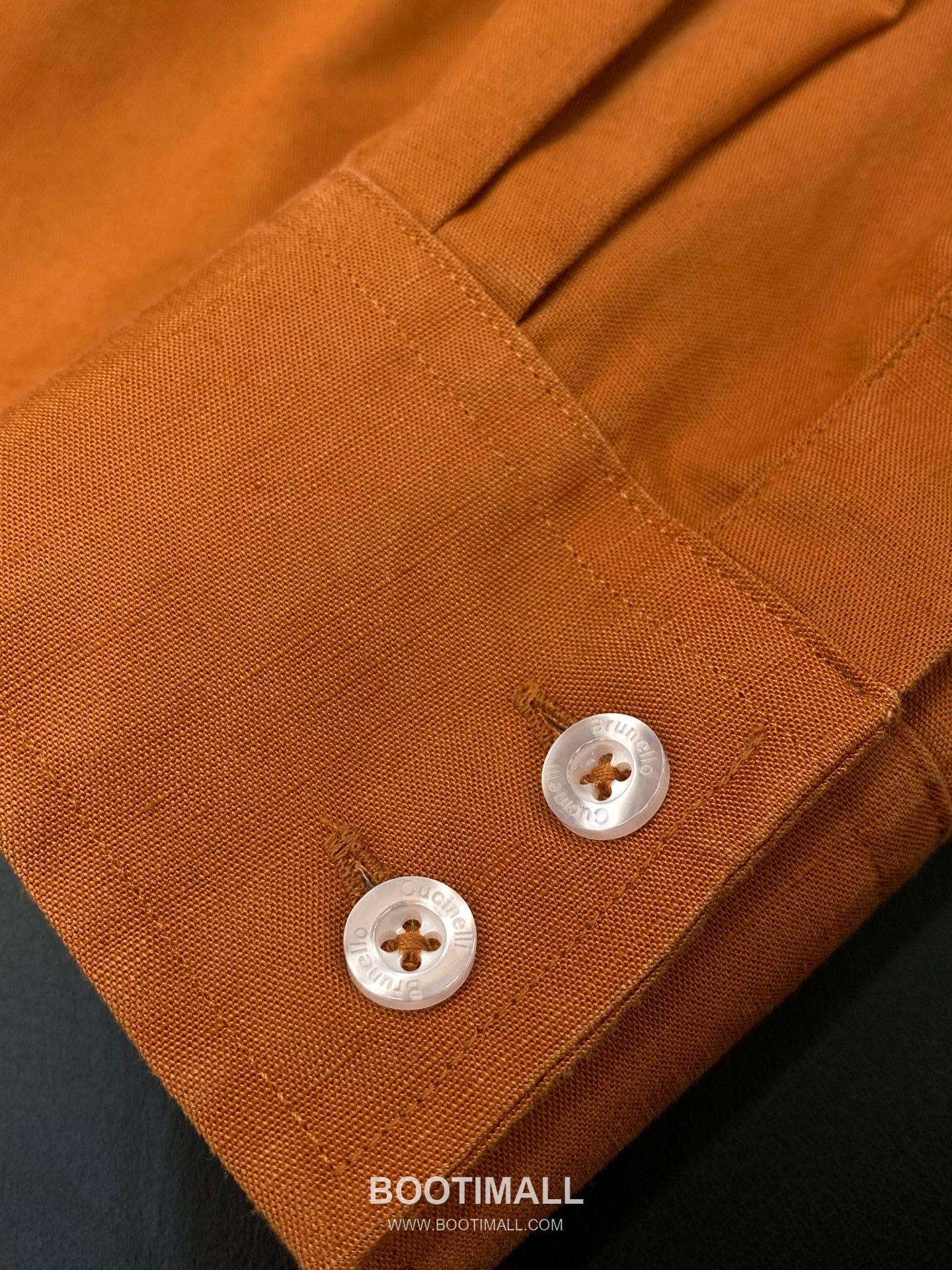 Brunello Cucinelli SS26 Cotton Long Sleeve Shirt with Embroidered Logo 브루넬로 쿠치넬리 SS26 코튼 긴팔 셔츠 자수 로고 7