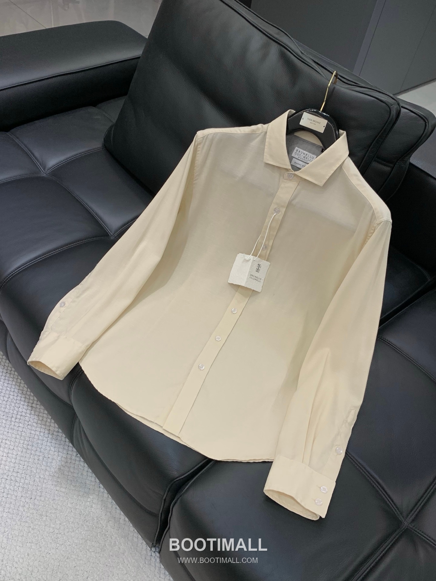 Brunello Cucinelli SS26 Cotton Long Sleeve Shirt with Embroidered Logo 브루넬로 쿠치넬리 SS26 코튼 긴팔 셔츠 자수 로고 3