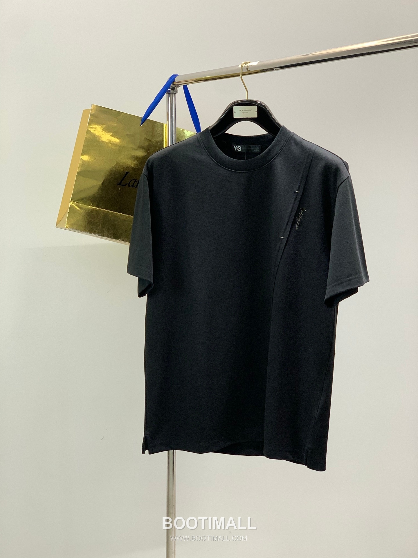 Y-3 SS26 Cotton Crewneck T-Shirt with Logo Print Y-3 SS26 코튼 크루넥 티셔츠 로고 프린트 1