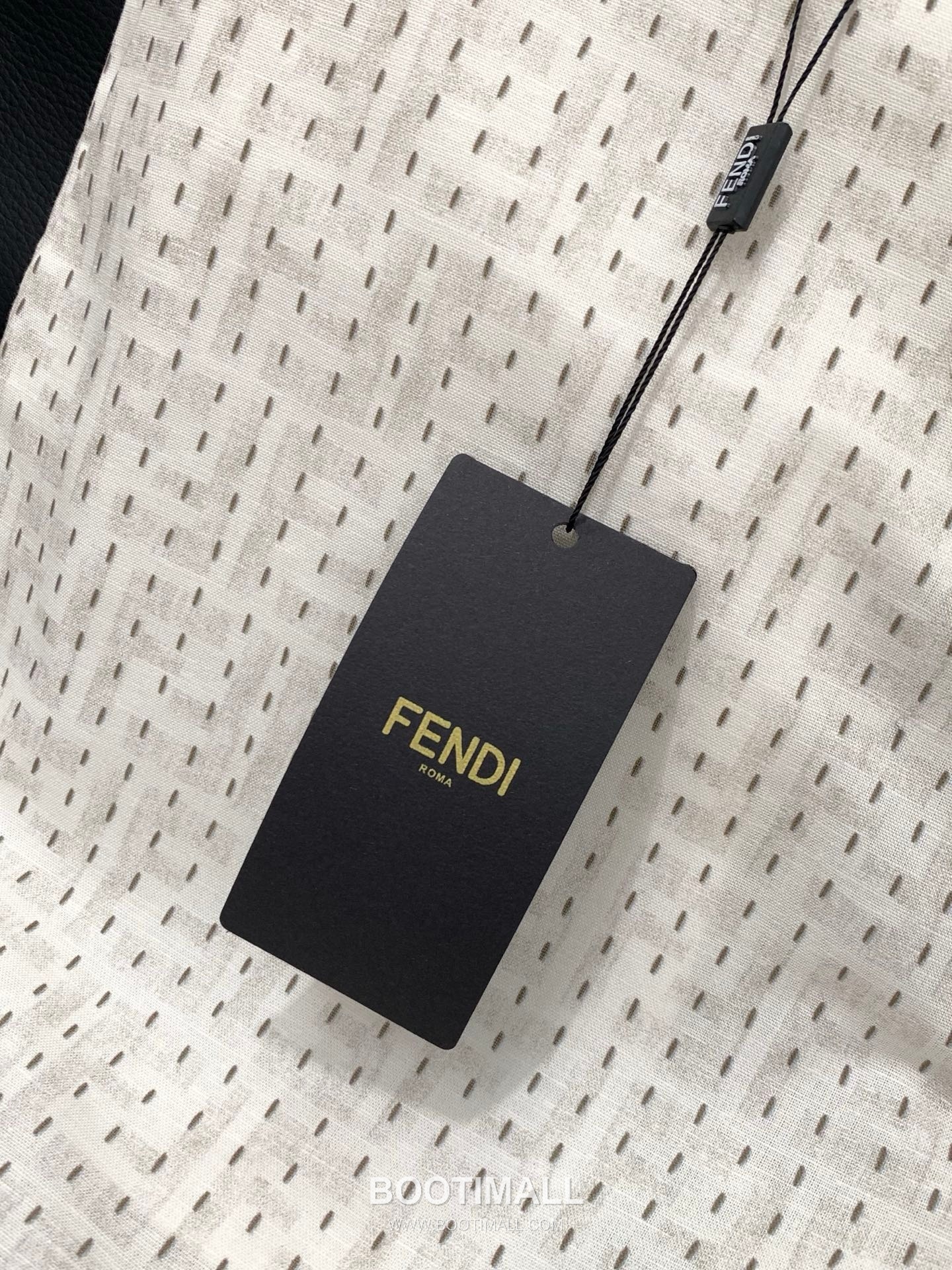 Fendi SS25 Cotton Jacquard Short Sleeve T-Shirt and Shorts Set with Logo Pattern 펜디 SS25 코튼 자카드 반팔 티셔츠 쇼츠 세트 로고 패턴 19