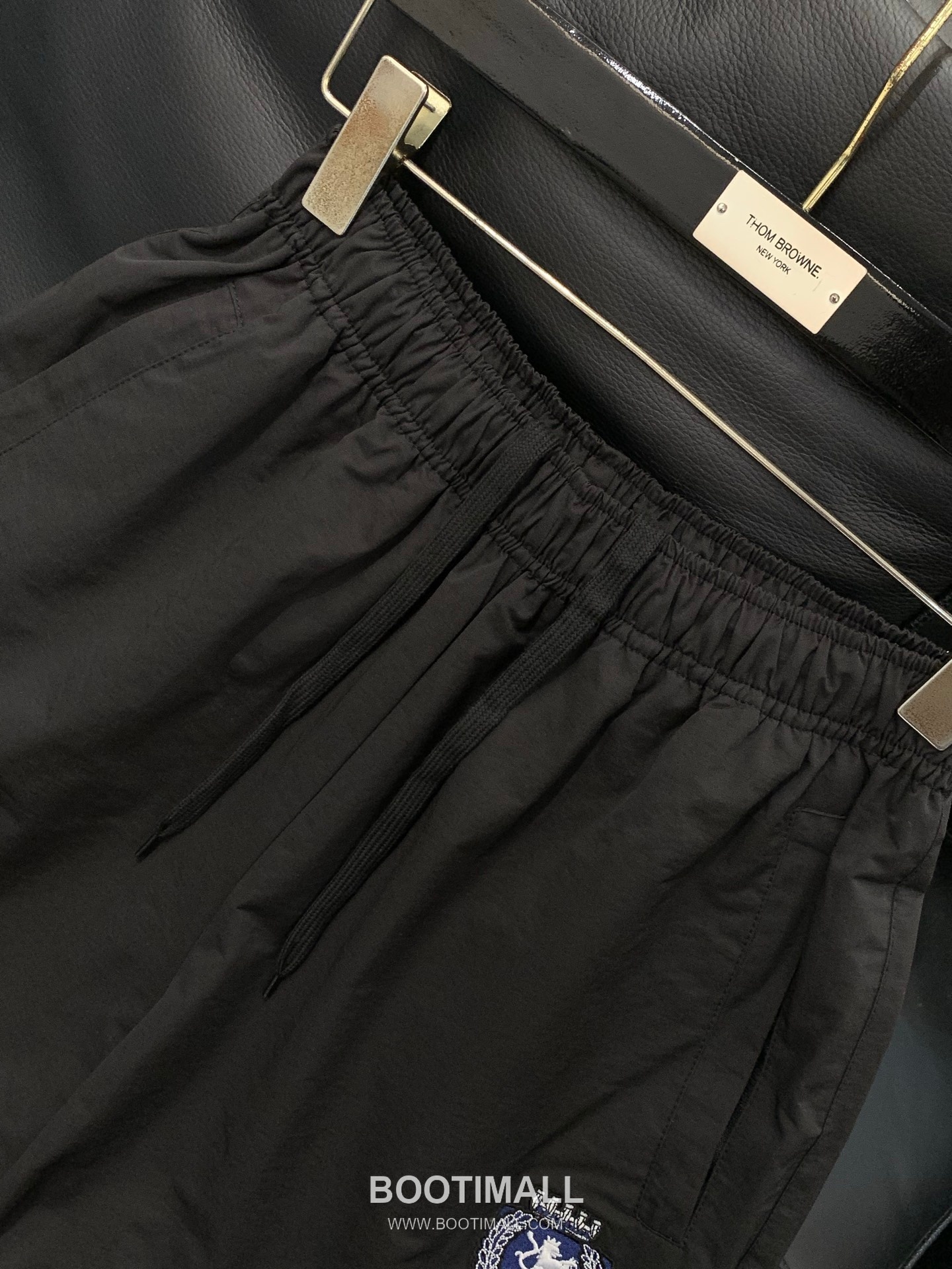 Balenciaga SS26 Football Collection Track Jacket and Pants Set with Embroidered Crest 발렌시아가 SS26 풋볼 컬렉션 트랙 자켓 팬츠 세트 자수 크레스트 3