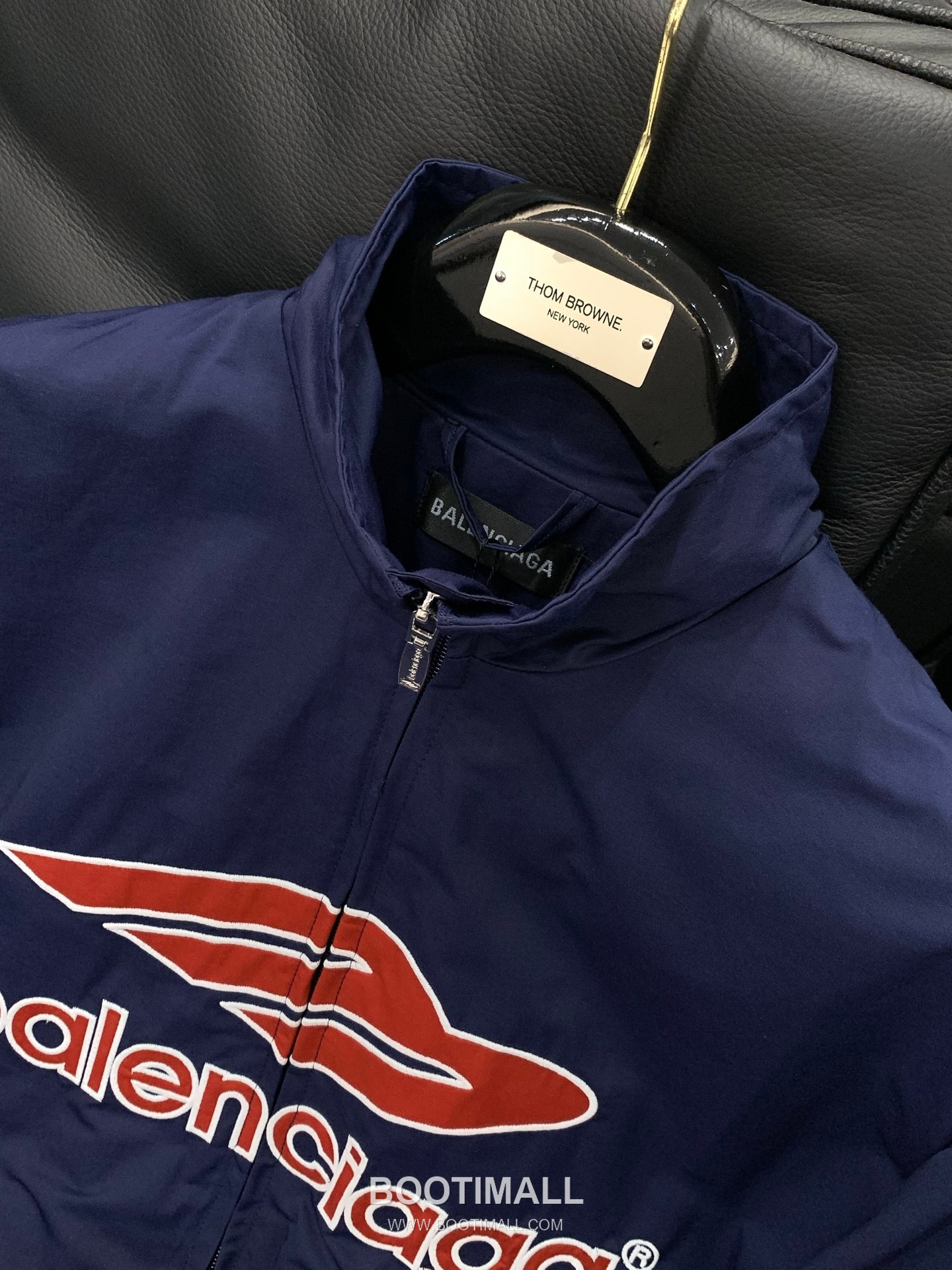 Balenciaga SS26 Football Collection Track Jacket and Pants Set with Embroidered Crest 발렌시아가 SS26 풋볼 컬렉션 트랙 자켓 팬츠 세트 자수 크레스트 11