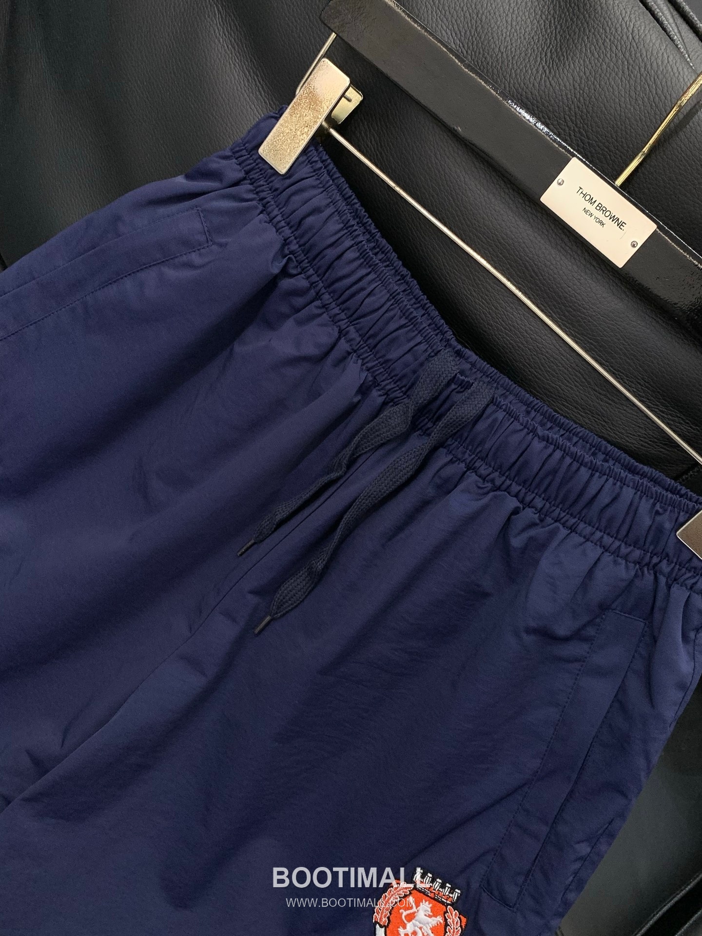 Balenciaga SS26 Football Collection Track Jacket and Pants Set with Embroidered Crest 발렌시아가 SS26 풋볼 컬렉션 트랙 자켓 팬츠 세트 자수 크레스트 19