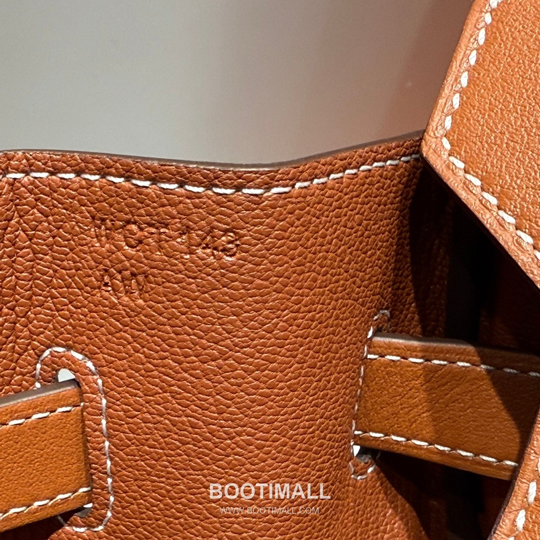 Hermes Birkin 35 Swift Leather Canvas Tote Bag with Flap Lock Detail 에르메스 버킨 35 스위프트 레더 캔버스 토트백 플랩락 12110013 35cm 11